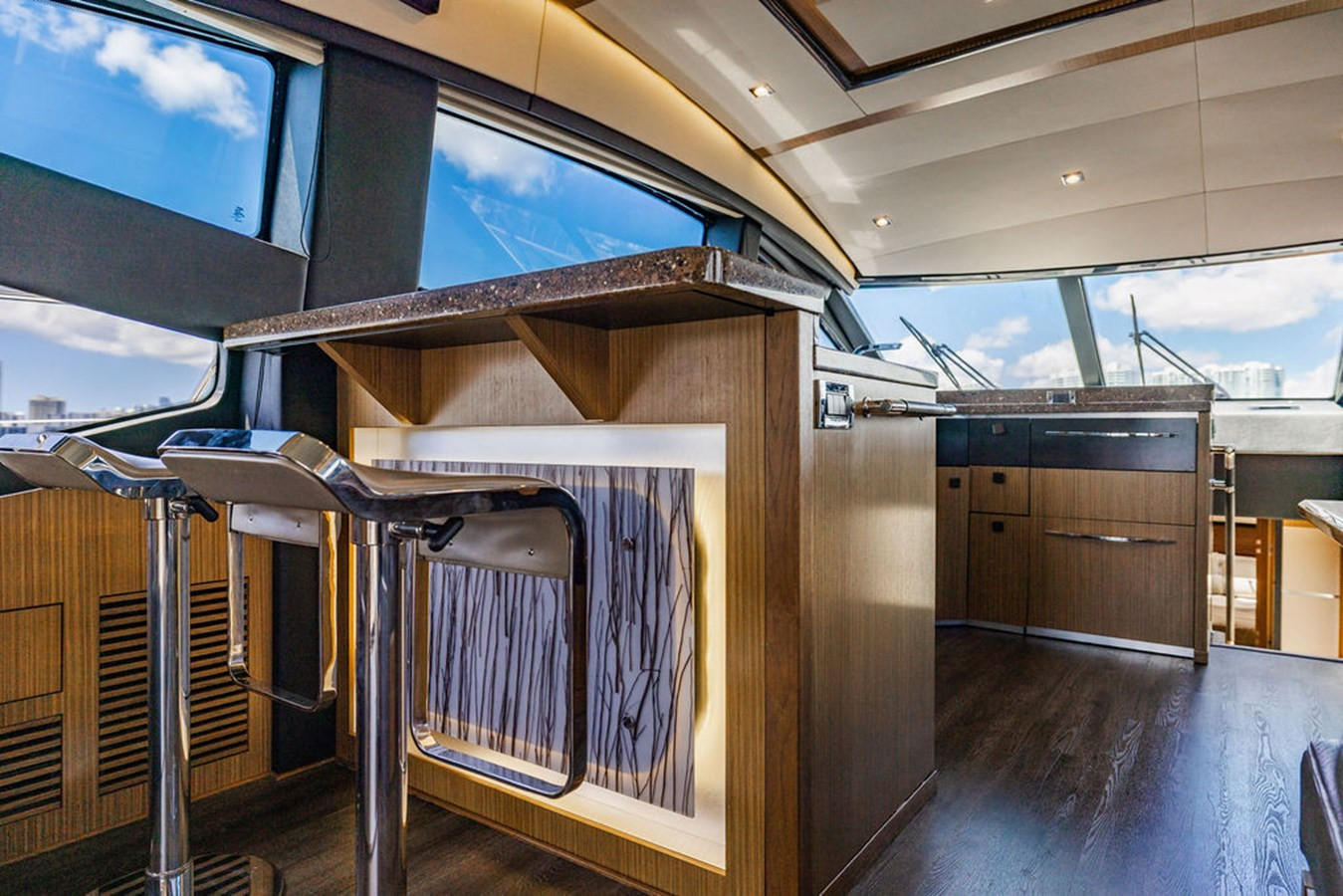 https://arconyachts.ams3.digitaloceanspaces.com/107943/conversions/large_4833714-optimize.jpg