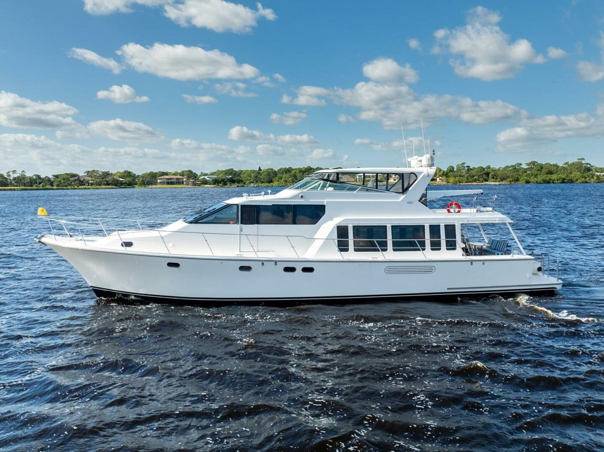 https://arconyachts.ams3.digitaloceanspaces.com/107960/conversions/large_4846033-optimize.jpg