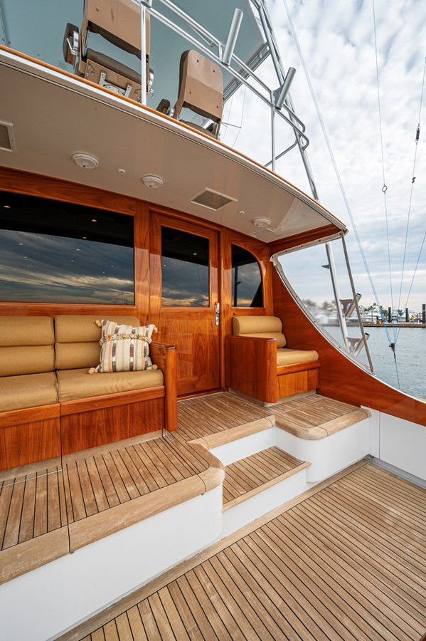 https://arconyachts.ams3.digitaloceanspaces.com/108077/conversions/large_4847560-optimize.jpg