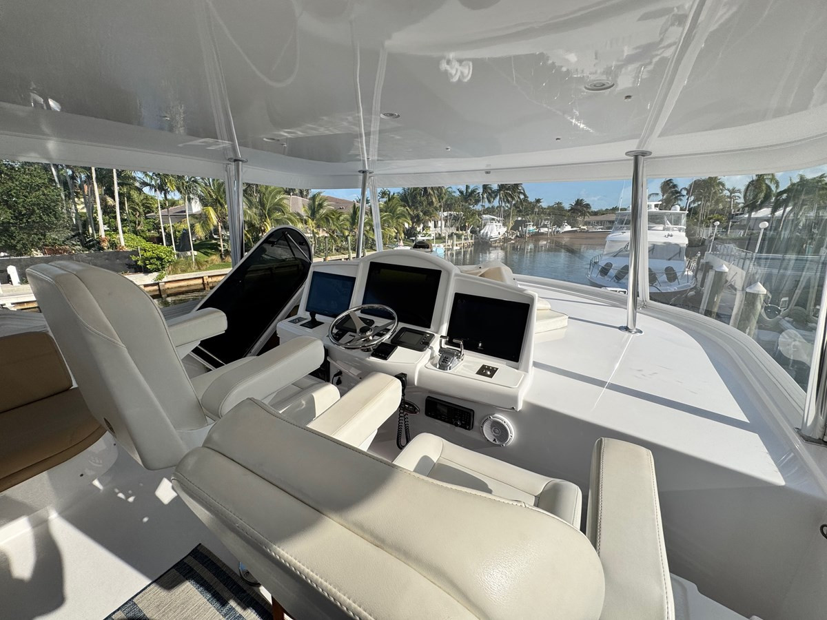 https://arconyachts.ams3.digitaloceanspaces.com/108220/conversions/large_4654698-optimize.jpg