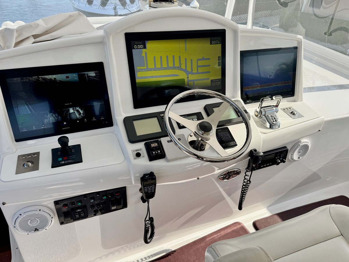 https://arconyachts.ams3.digitaloceanspaces.com/108223/conversions/large_4654692-optimize.jpg