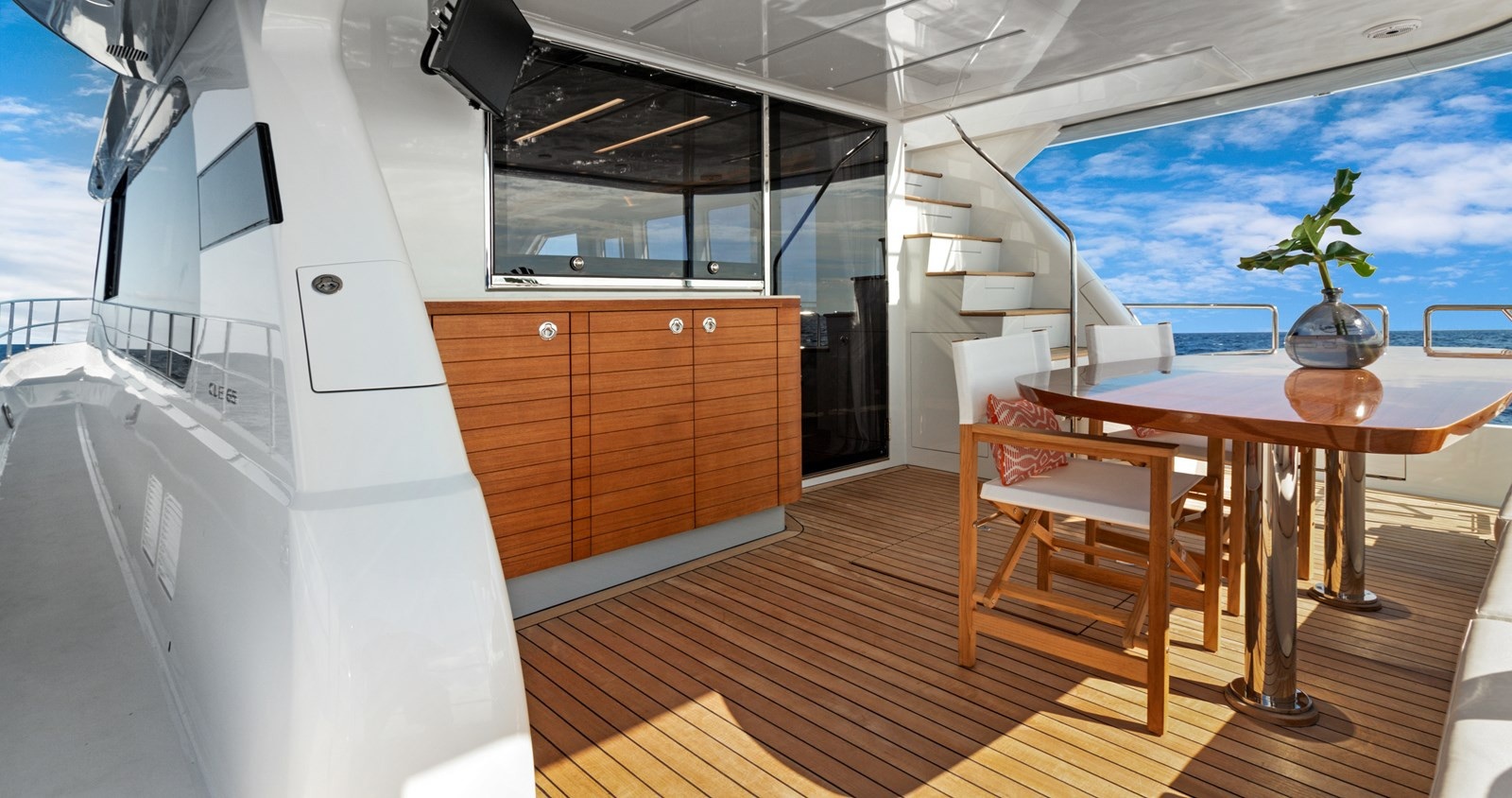 https://arconyachts.ams3.digitaloceanspaces.com/108236/conversions/large_3921429-optimize.jpg