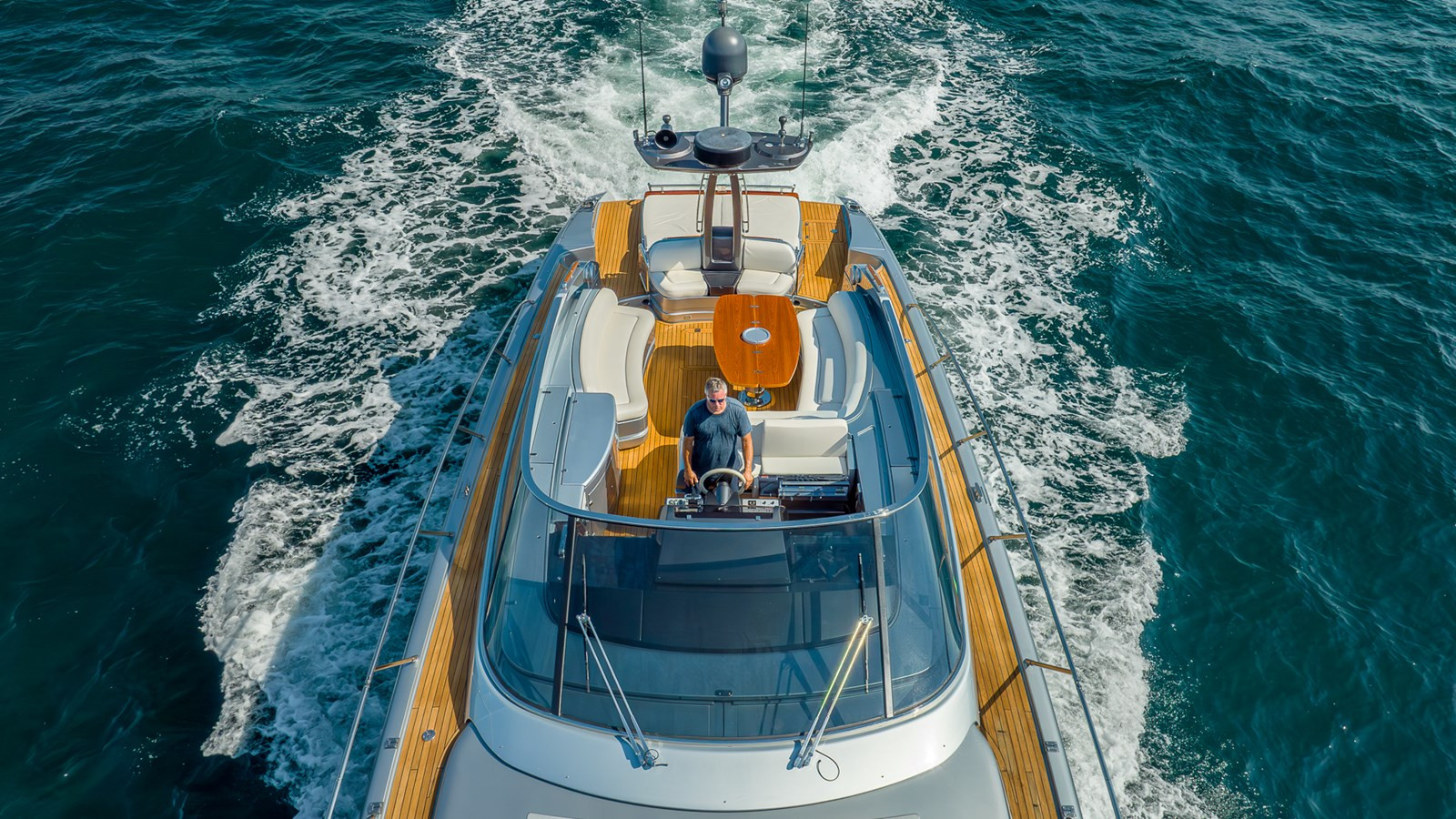 https://arconyachts.ams3.digitaloceanspaces.com/108313/conversions/large_3914749-optimize.jpg