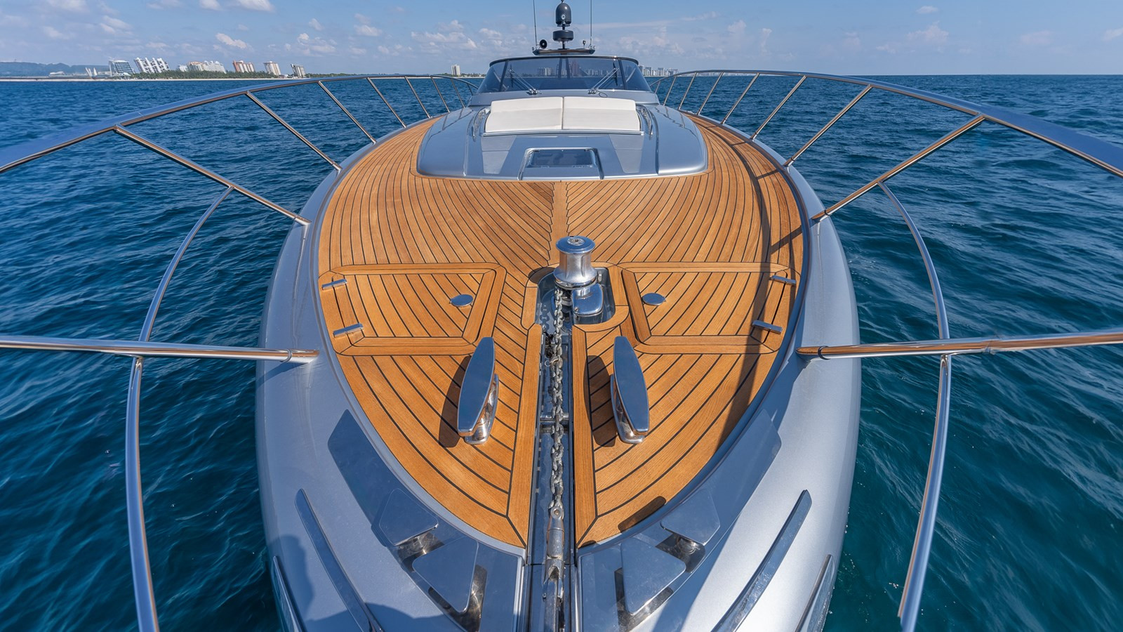 https://arconyachts.ams3.digitaloceanspaces.com/108327/conversions/large_3914753-optimize.jpg