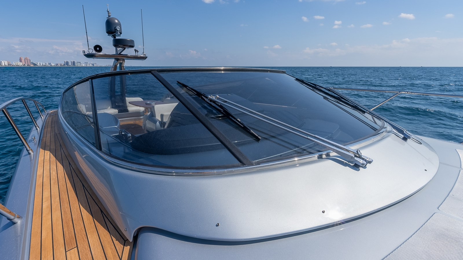 https://arconyachts.ams3.digitaloceanspaces.com/108336/conversions/large_3914756-optimize.jpg