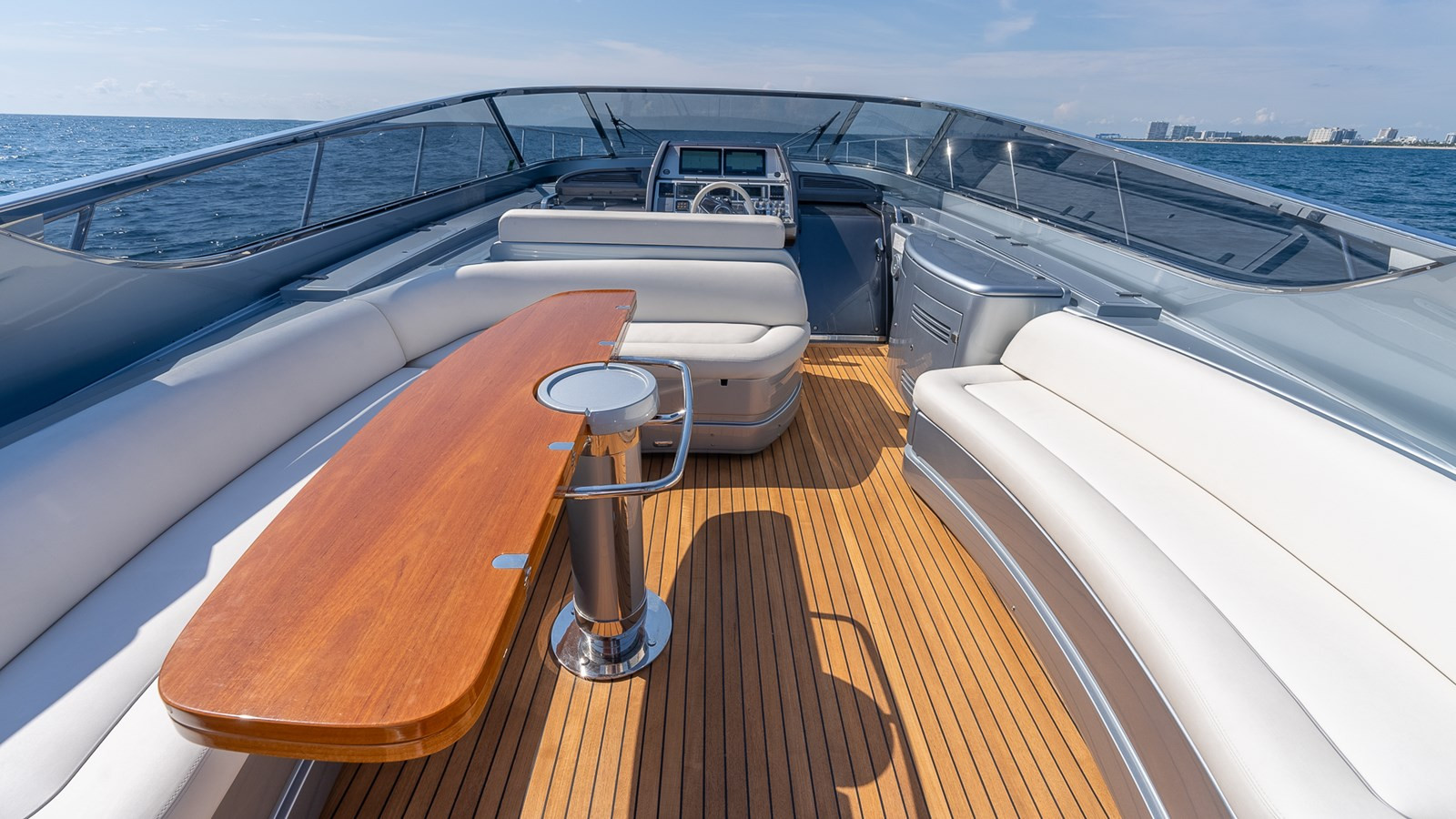 https://arconyachts.ams3.digitaloceanspaces.com/108447/conversions/large_3914795-optimize.jpg