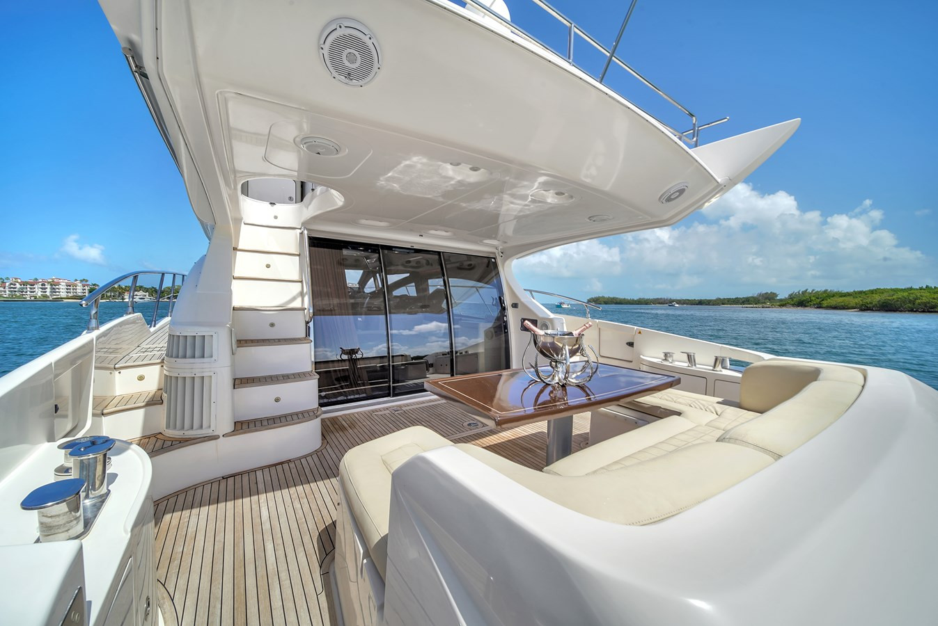https://arconyachts.ams3.digitaloceanspaces.com/108451/conversions/large_4254004-optimize.jpg