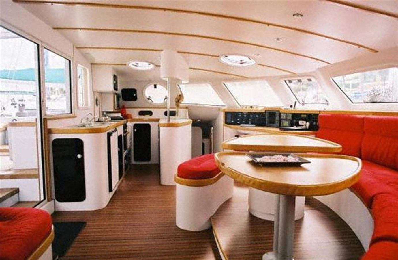 https://arconyachts.ams3.digitaloceanspaces.com/108513/conversions/large_87029-optimize.jpg