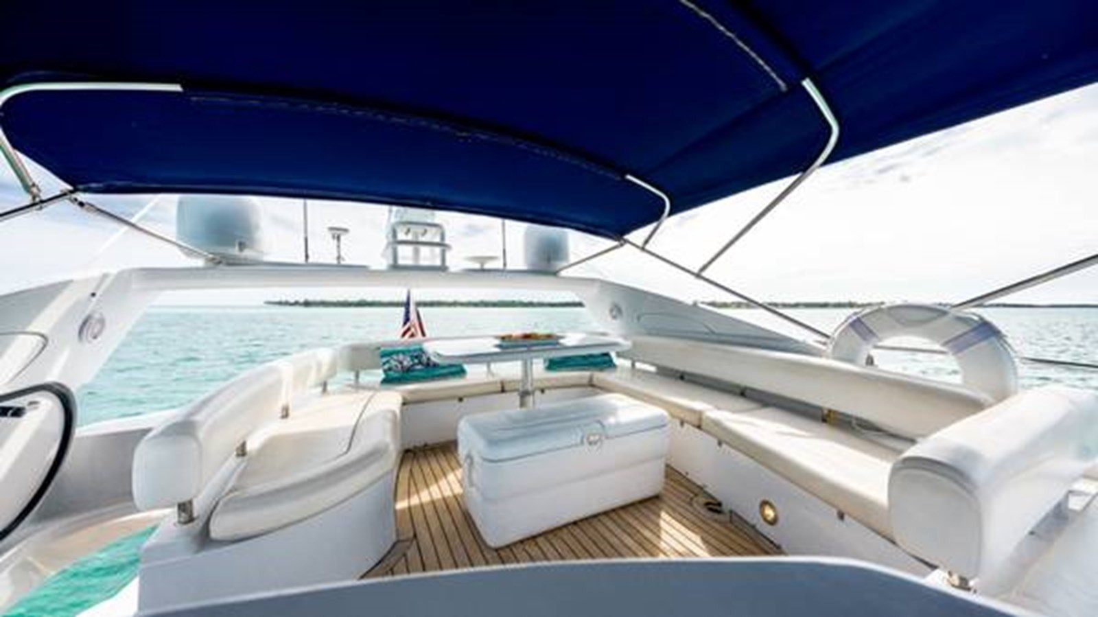 https://arconyachts.ams3.digitaloceanspaces.com/108529/conversions/large_3128208-optimize.jpg