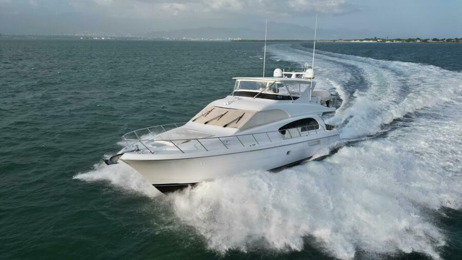 https://arconyachts.ams3.digitaloceanspaces.com/108563/conversions/large_3881932-optimize.jpg