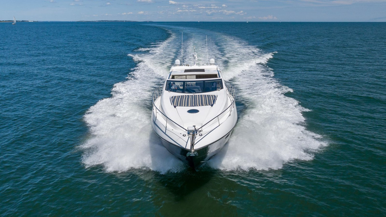 https://arconyachts.ams3.digitaloceanspaces.com/108565/conversions/large_3876126-optimize.jpg