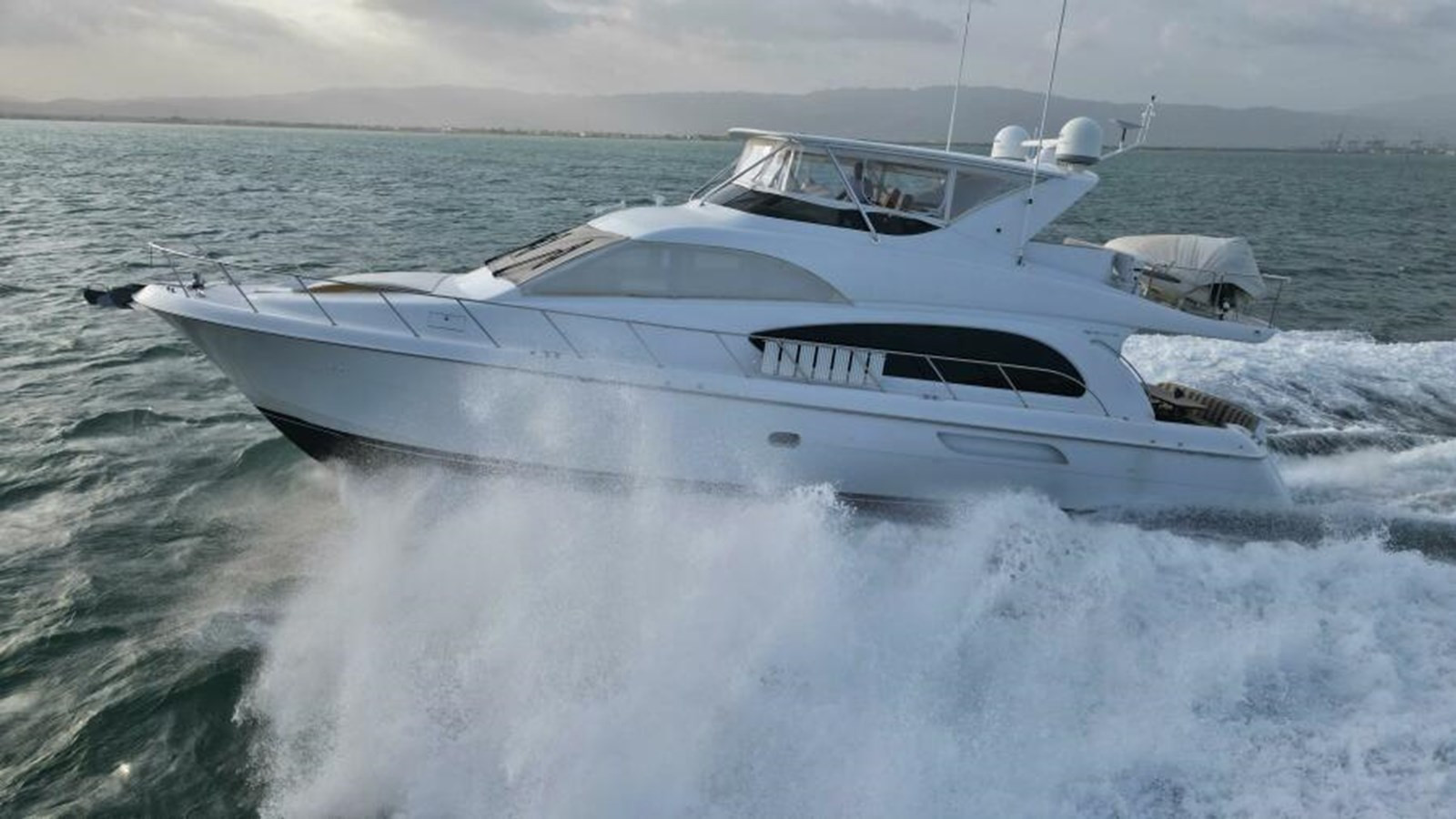 https://arconyachts.ams3.digitaloceanspaces.com/108598/conversions/large_3881945-optimize.jpg