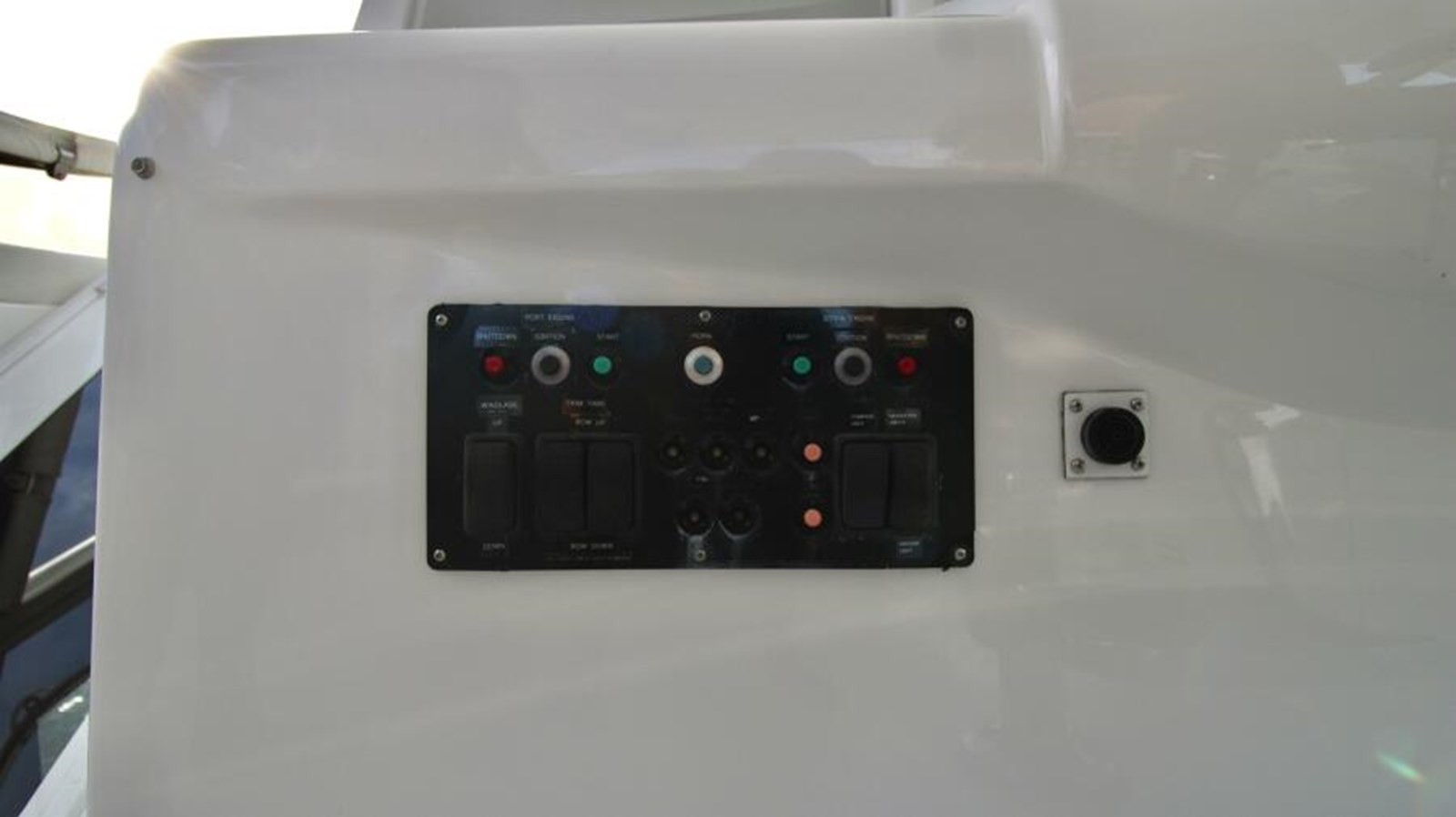 https://arconyachts.ams3.digitaloceanspaces.com/108662/conversions/large_3881968-optimize.jpg