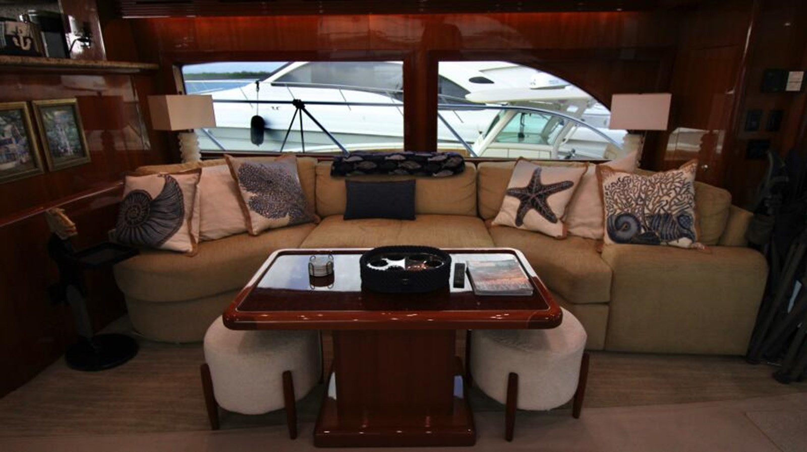 https://arconyachts.ams3.digitaloceanspaces.com/108677/conversions/large_3881973-optimize.jpg