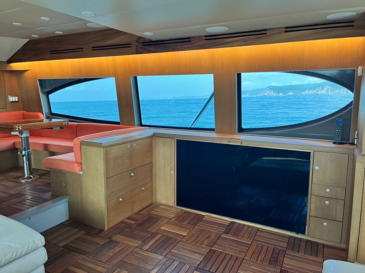 https://arconyachts.ams3.digitaloceanspaces.com/108981/conversions/large_4390018-optimize.jpg