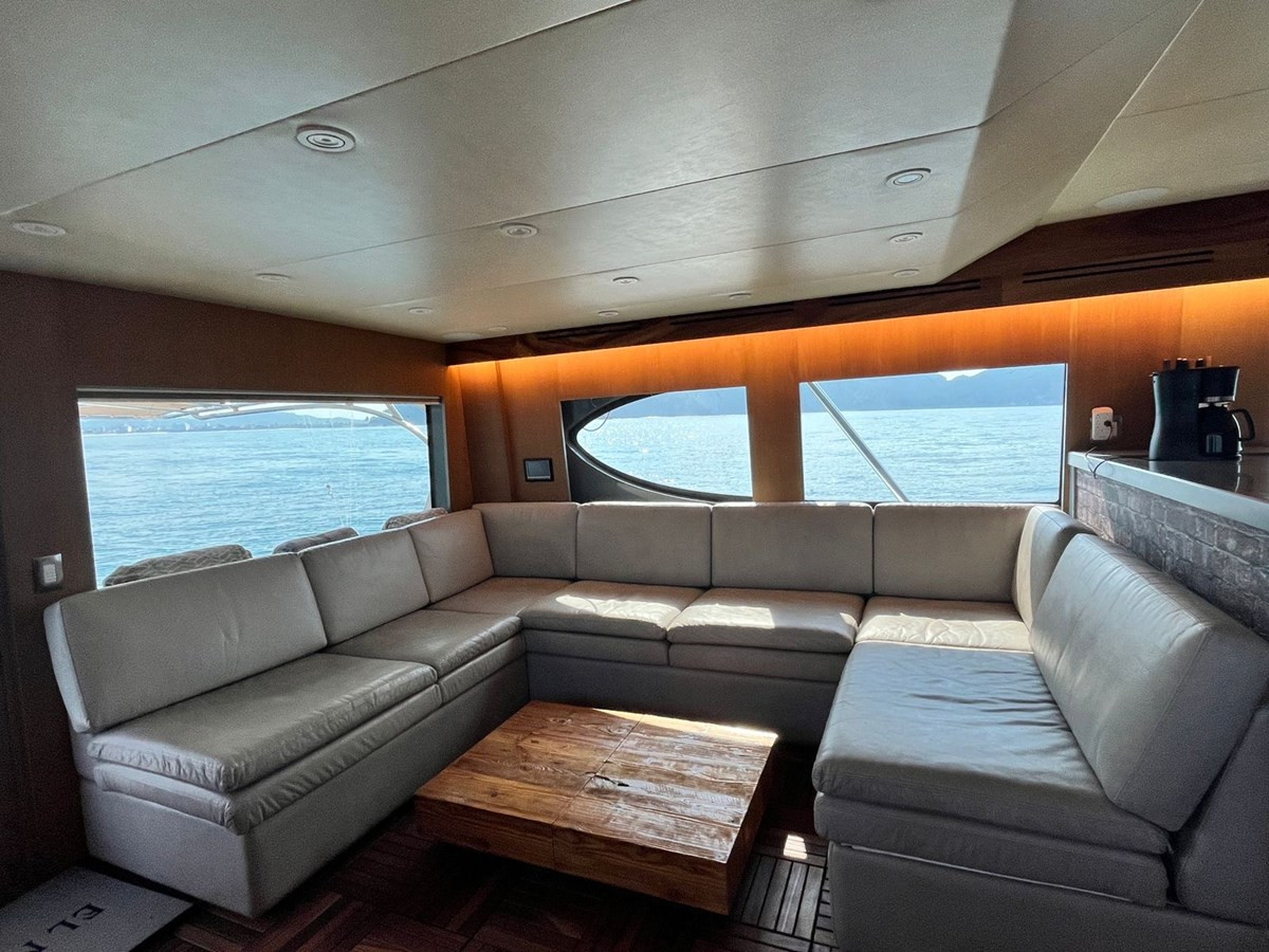 https://arconyachts.ams3.digitaloceanspaces.com/109025/conversions/large_4390040-optimize.jpg