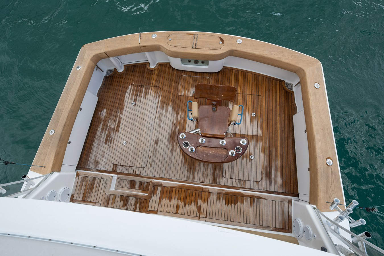 https://arconyachts.ams3.digitaloceanspaces.com/109026/conversions/large_4166929-optimize.jpg