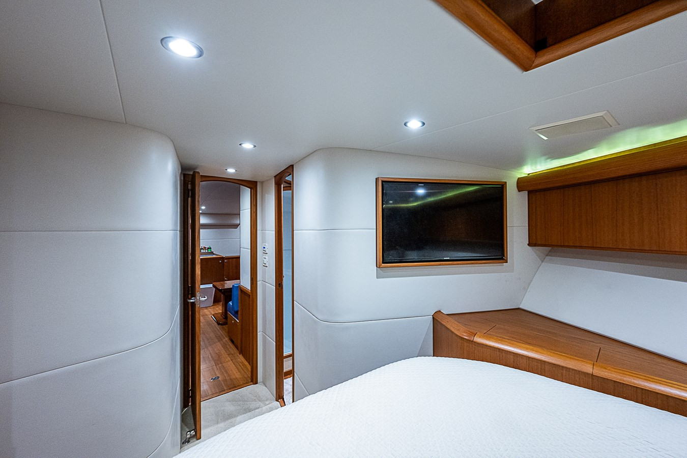 https://arconyachts.ams3.digitaloceanspaces.com/109134/conversions/large_4517755-optimize.jpg
