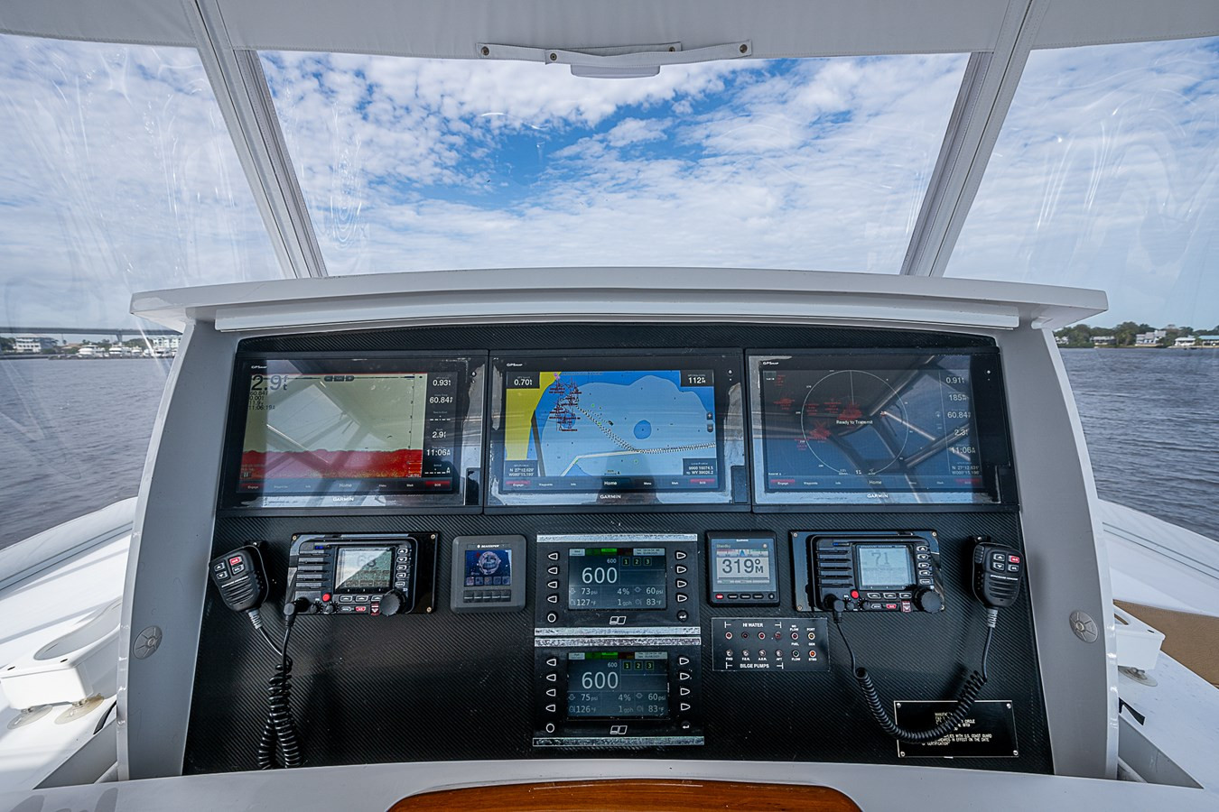 https://arconyachts.ams3.digitaloceanspaces.com/109242/conversions/large_4517796-optimize.jpg