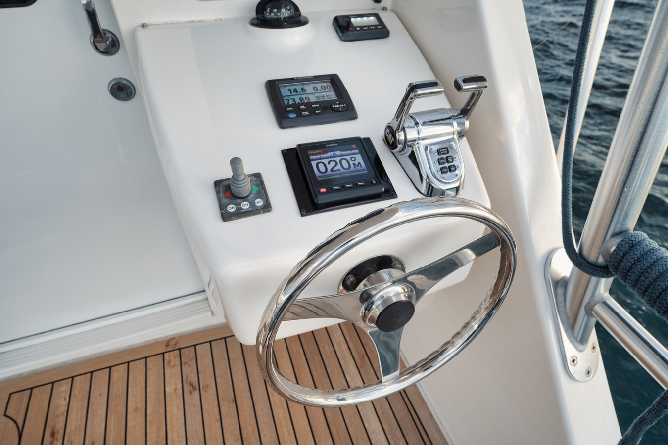 https://arconyachts.ams3.digitaloceanspaces.com/109265/conversions/large_4758973-optimize.jpg