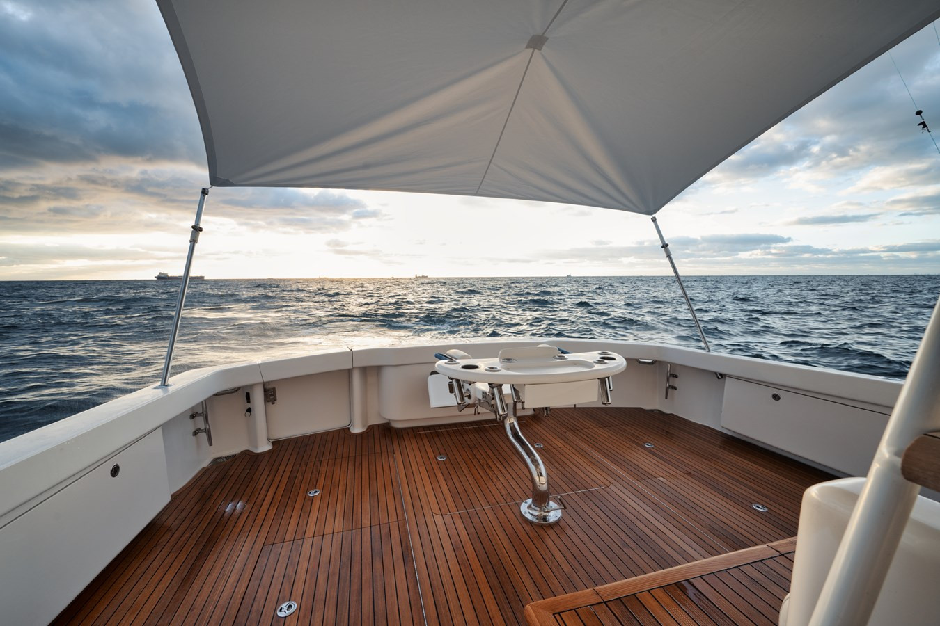 https://arconyachts.ams3.digitaloceanspaces.com/109296/conversions/large_4758949-optimize.jpg