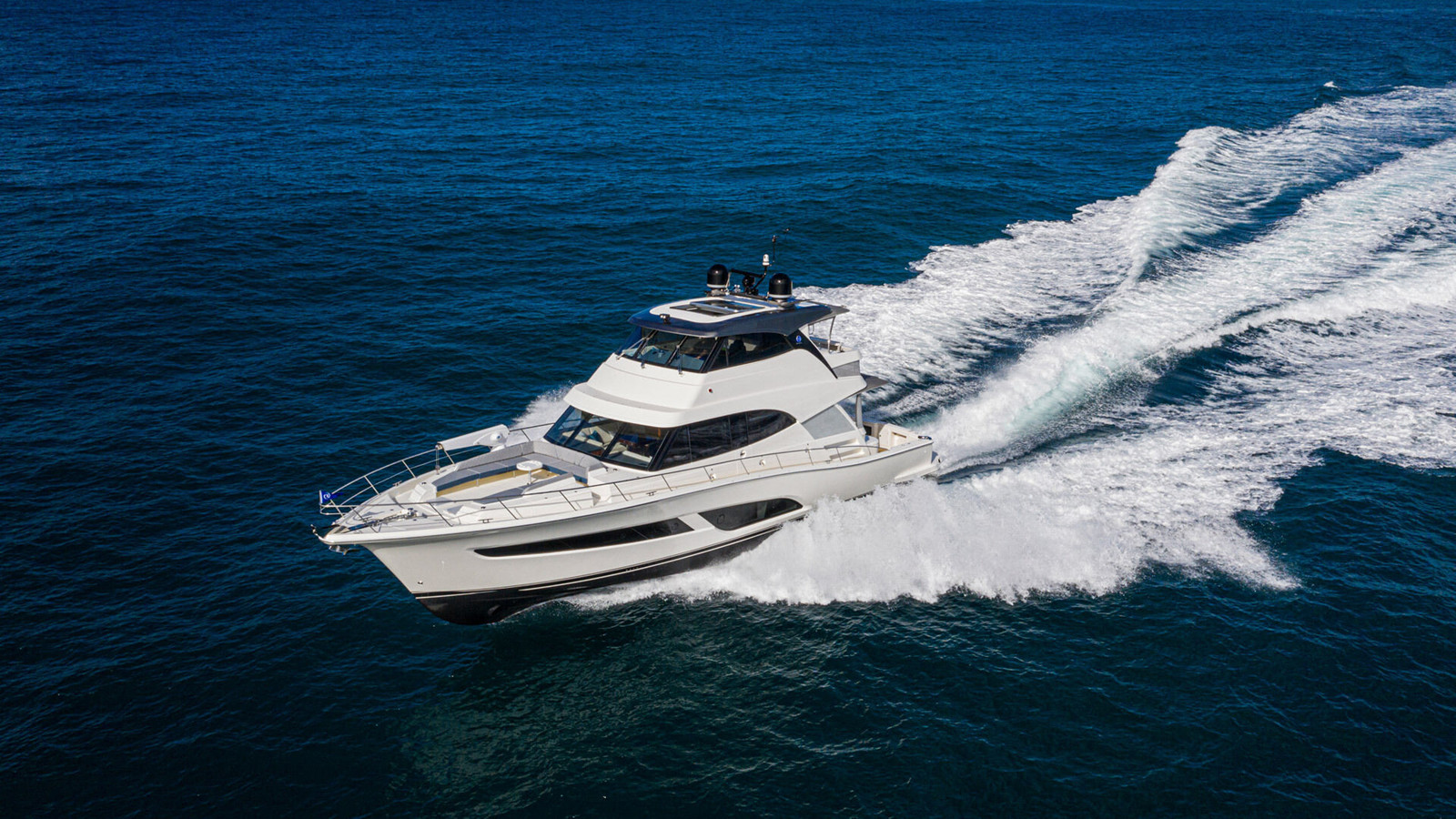 https://arconyachts.ams3.digitaloceanspaces.com/109360/conversions/large_4840585-optimize.jpg