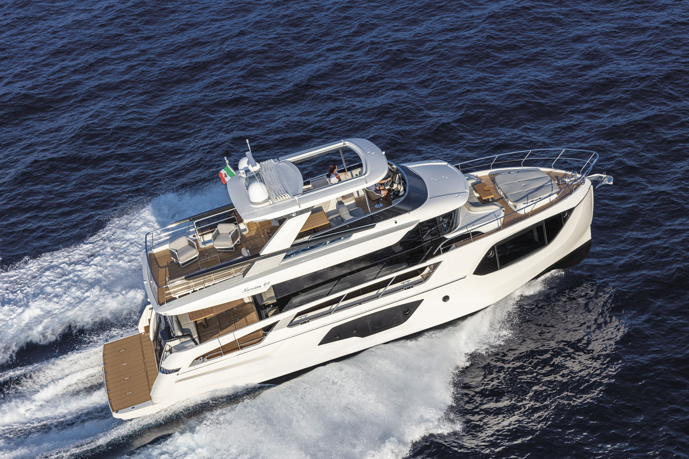 https://arconyachts.ams3.digitaloceanspaces.com/109378/conversions/large_4840045-optimize.jpg