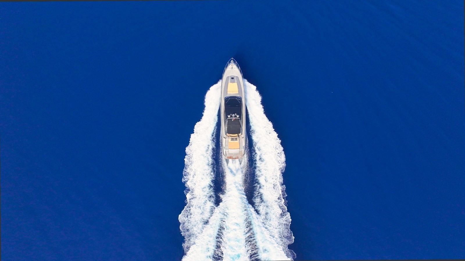 https://arconyachts.ams3.digitaloceanspaces.com/109470/conversions/large_4605580-optimize.jpg