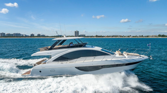 2022 DYNA FLYBRIDGE 63