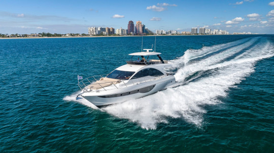 2022 DYNA FLYBRIDGE 63