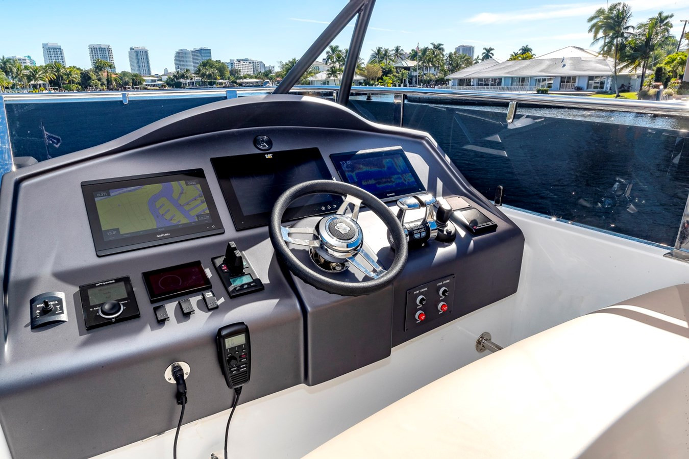 https://arconyachts.ams3.digitaloceanspaces.com/109530/conversions/large_3634749-optimize.jpg