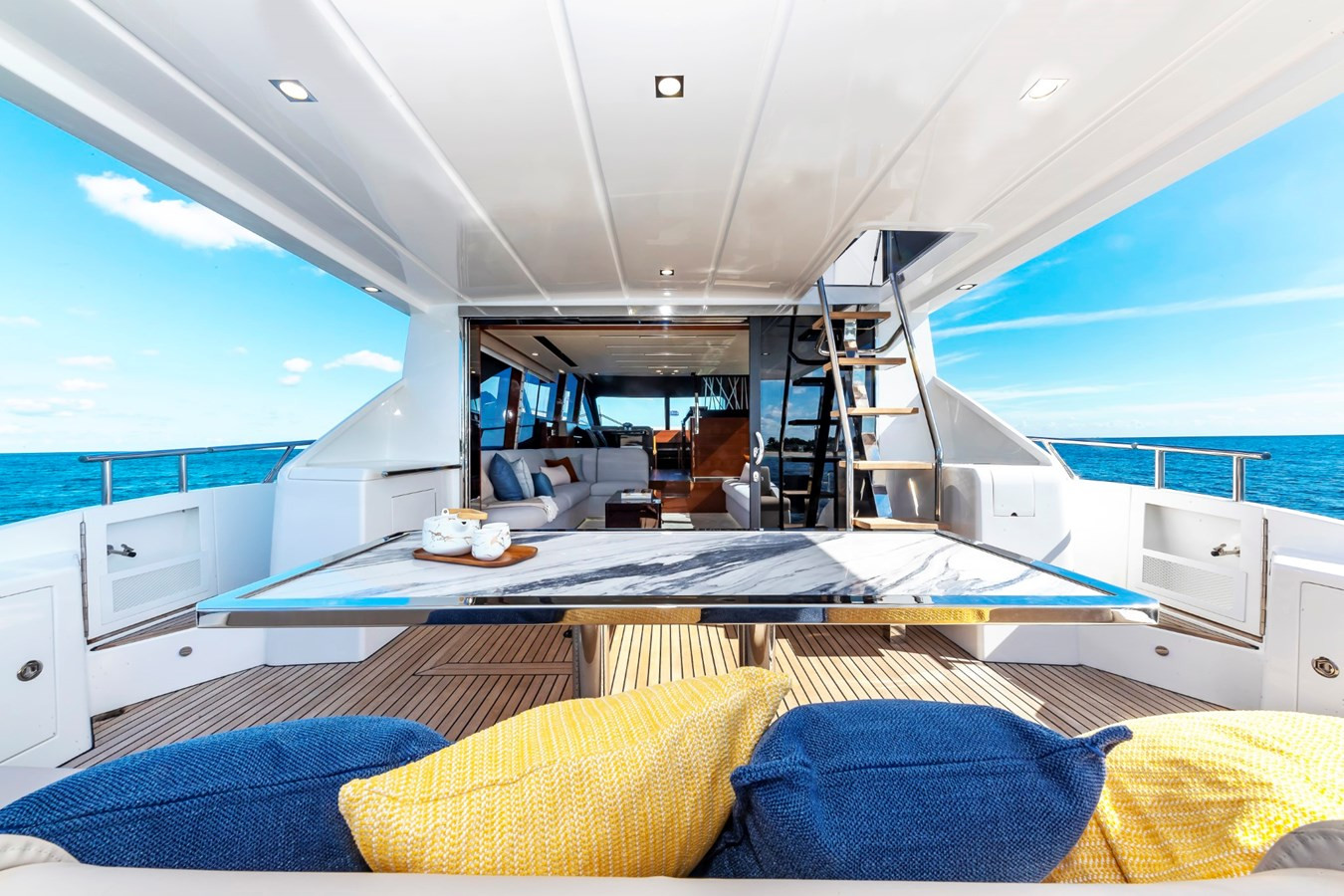 https://arconyachts.ams3.digitaloceanspaces.com/109544/conversions/large_3634754-optimize.jpg