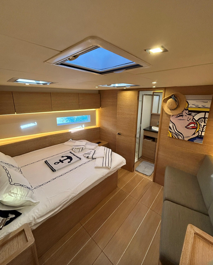 https://arconyachts.ams3.digitaloceanspaces.com/109604/conversions/large_4600851-optimize.jpg