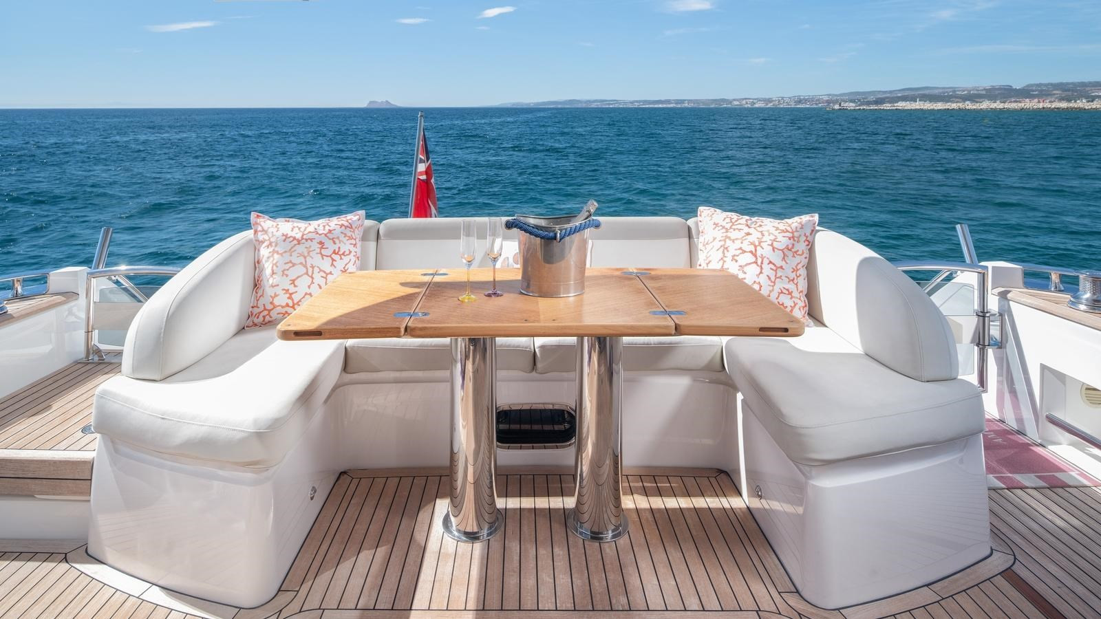 https://arconyachts.ams3.digitaloceanspaces.com/109617/conversions/large_4393000-optimize.jpg