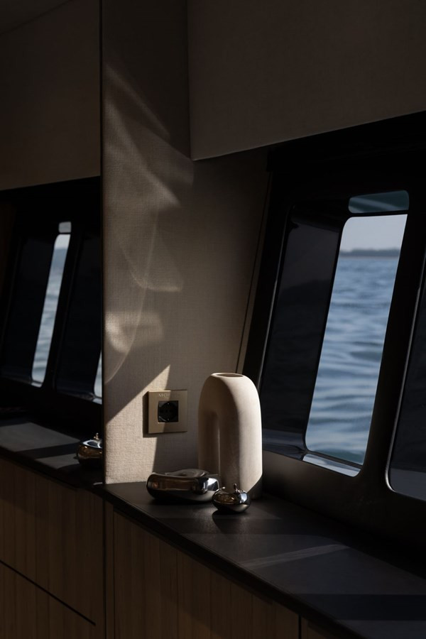 https://arconyachts.ams3.digitaloceanspaces.com/109693/conversions/large_4811975-optimize.jpg