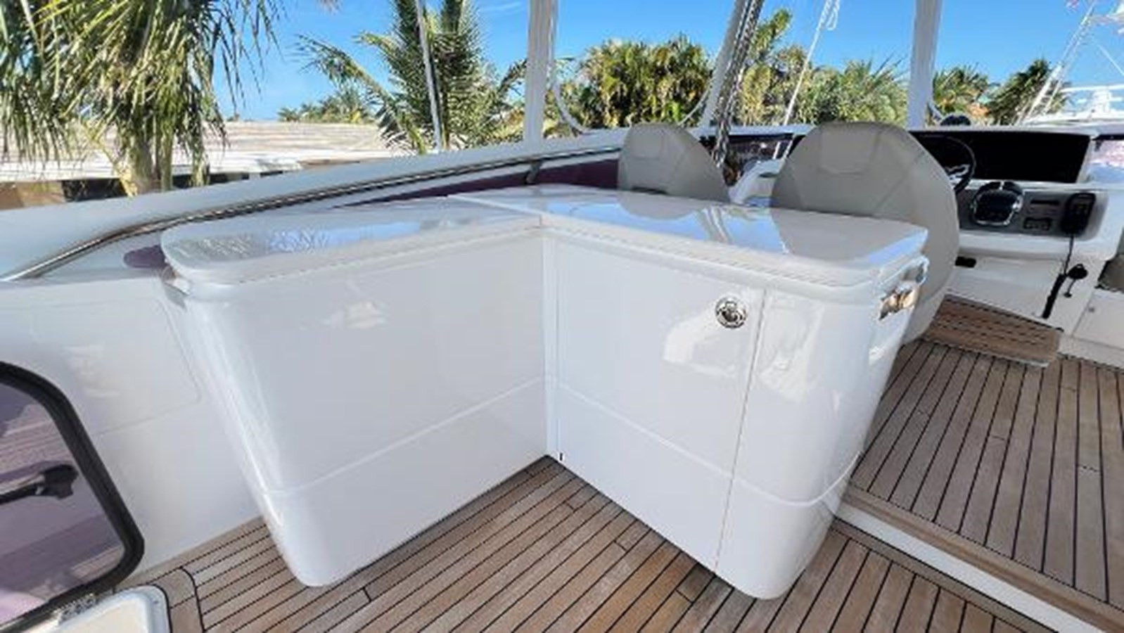 https://arconyachts.ams3.digitaloceanspaces.com/109956/conversions/large_4818910-optimize.jpg