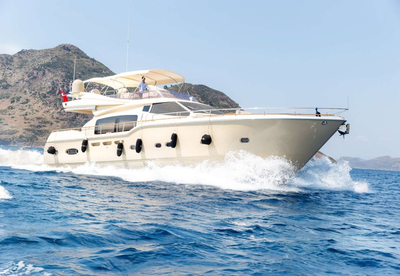 https://arconyachts.ams3.digitaloceanspaces.com/109963/conversions/large_4817378-optimize.jpg