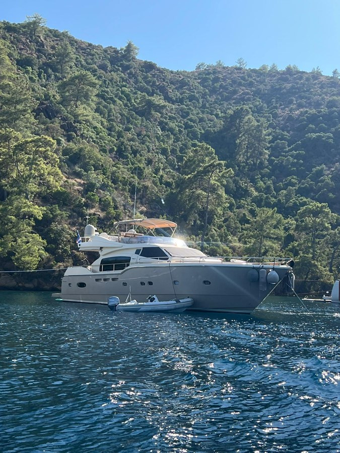 https://arconyachts.ams3.digitaloceanspaces.com/109972/conversions/large_4817403-optimize.jpg