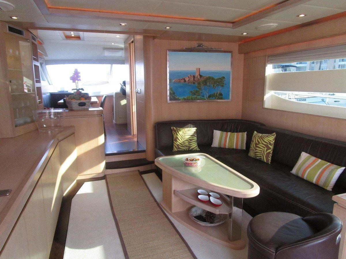 https://arconyachts.ams3.digitaloceanspaces.com/110018/conversions/large_3749574-optimize.jpg