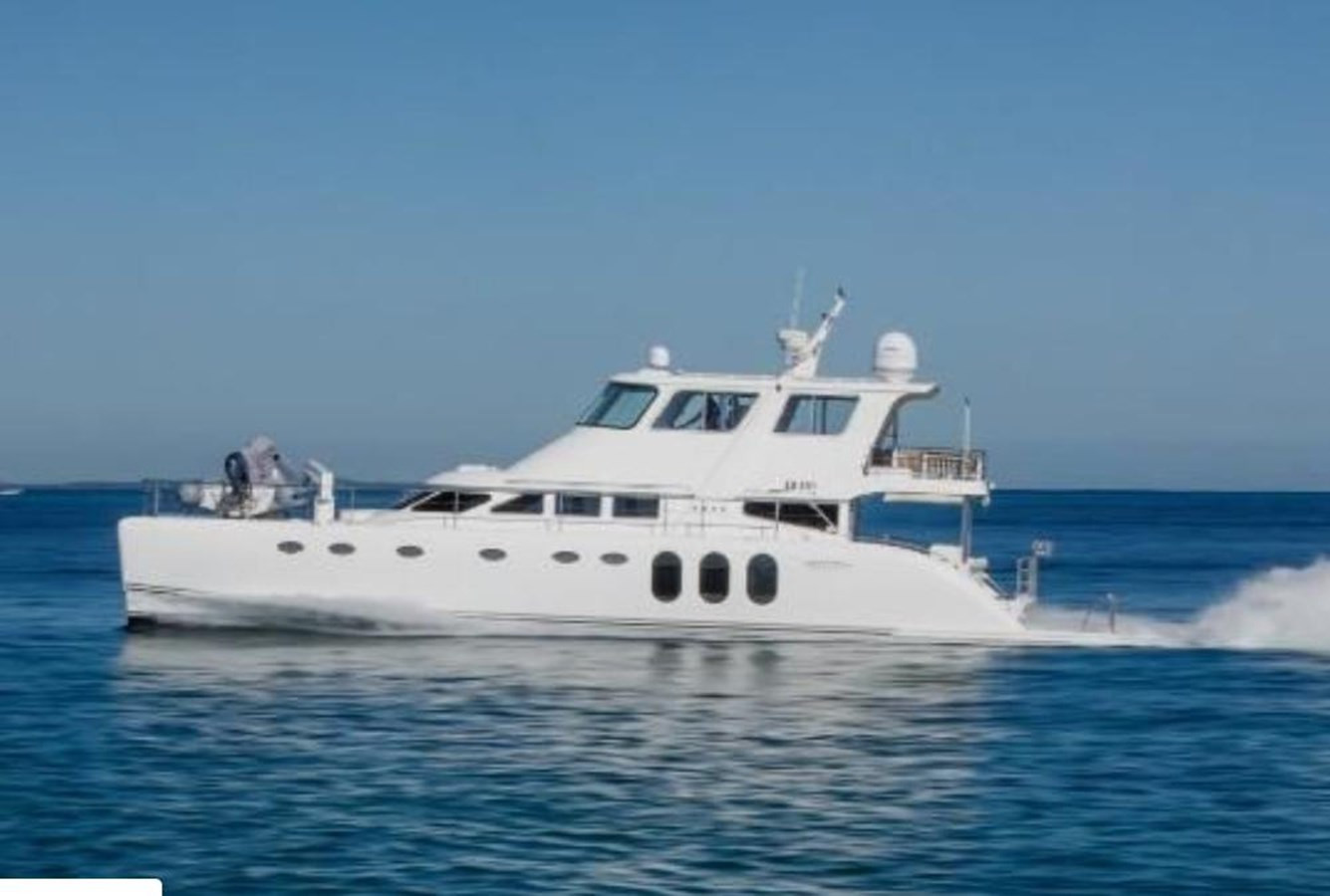 https://arconyachts.ams3.digitaloceanspaces.com/110032/conversions/large_3769094-optimize.jpg