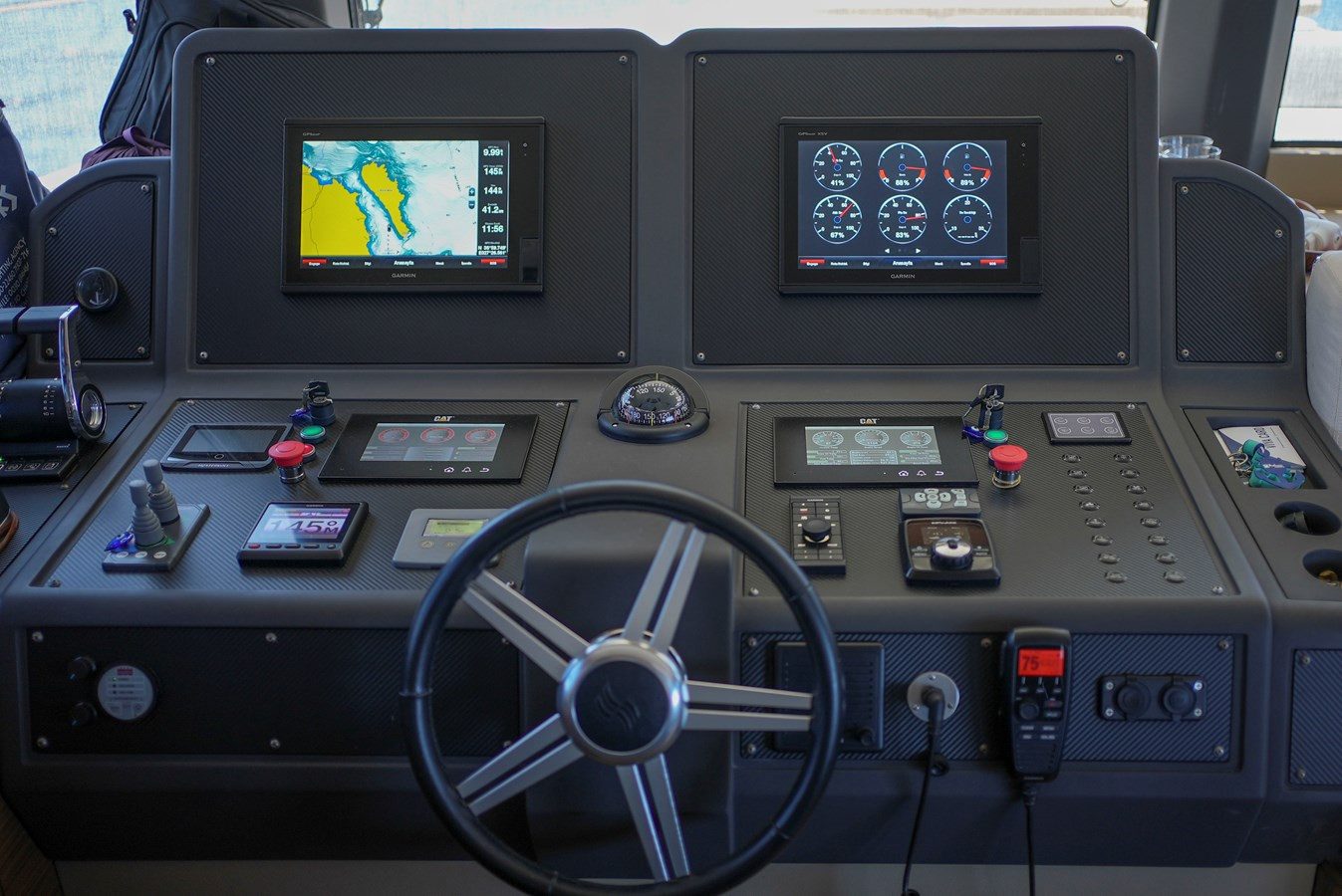 https://arconyachts.ams3.digitaloceanspaces.com/110237/conversions/large_4643754-optimize.jpg