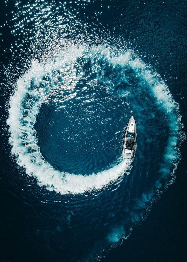 https://arconyachts.ams3.digitaloceanspaces.com/110330/conversions/large_4294847-optimize.jpg