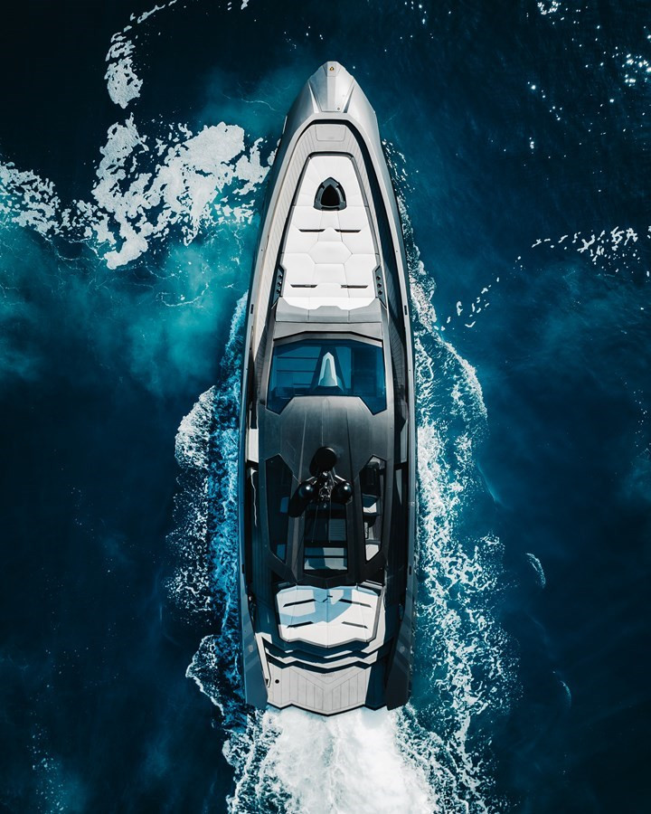 https://arconyachts.ams3.digitaloceanspaces.com/110358/conversions/large_4294860-optimize.jpg