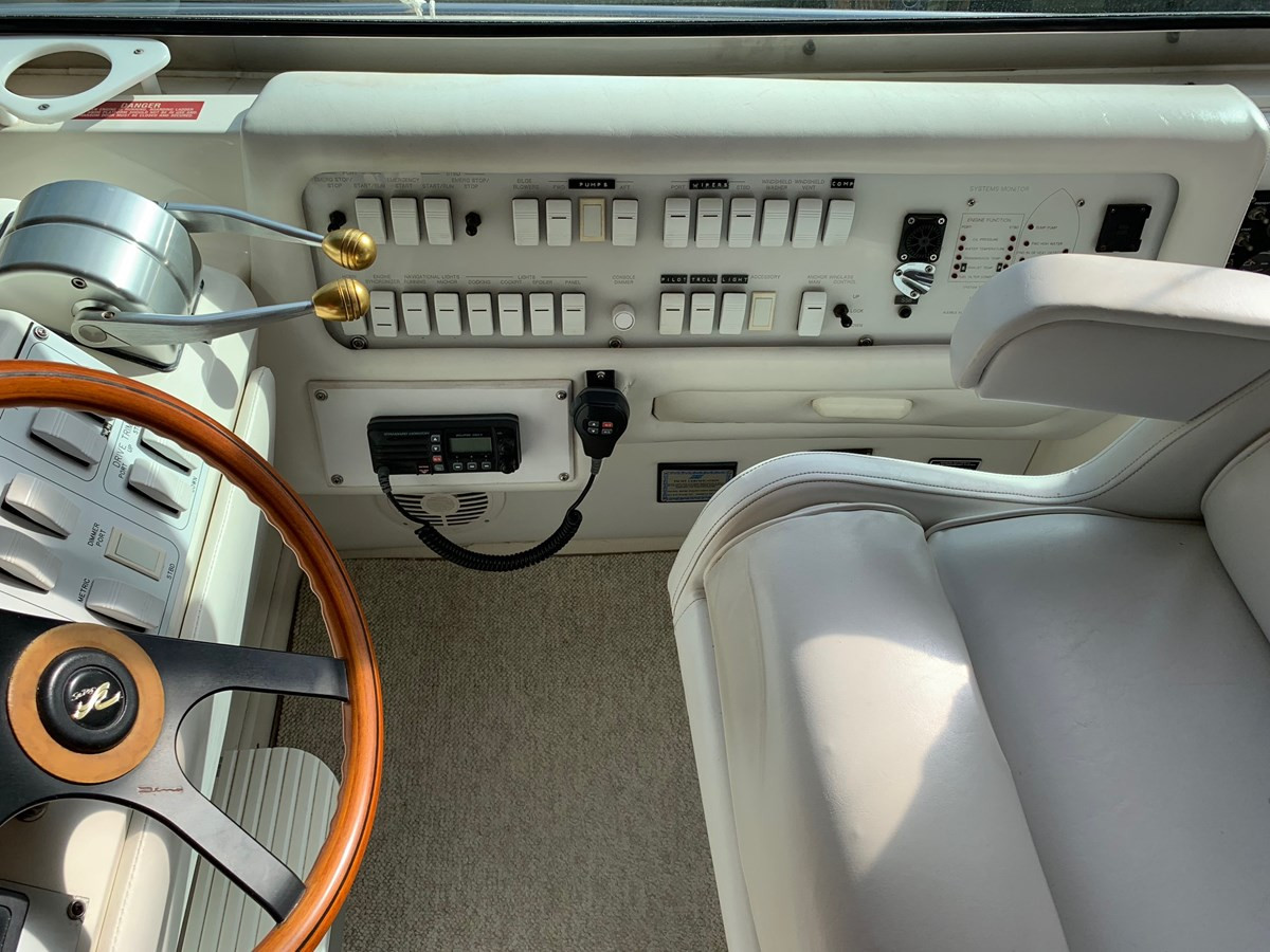 https://arconyachts.ams3.digitaloceanspaces.com/110436/conversions/large_4250498-optimize.jpg