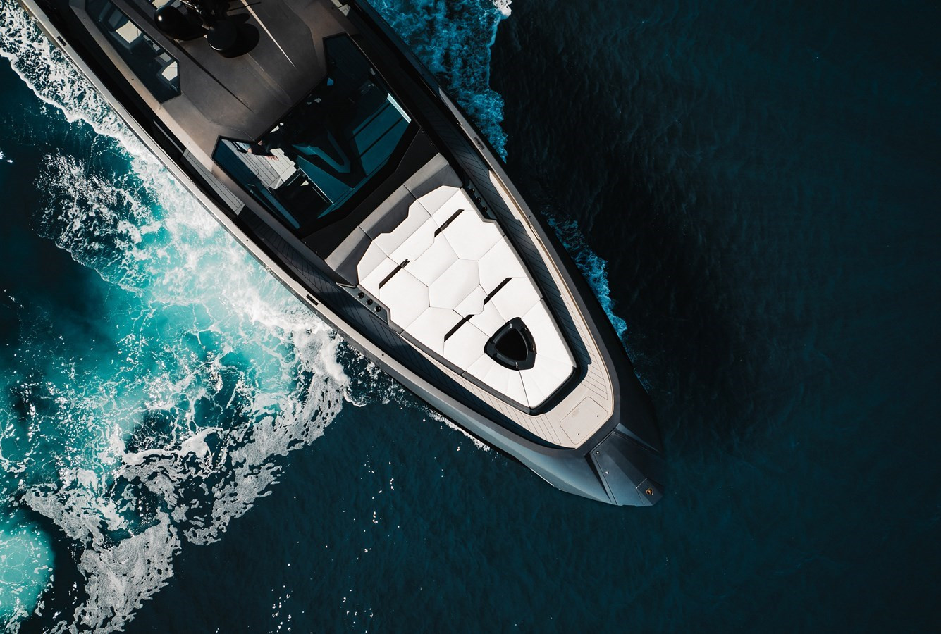 https://arconyachts.ams3.digitaloceanspaces.com/110494/conversions/large_4274332-optimize.jpg