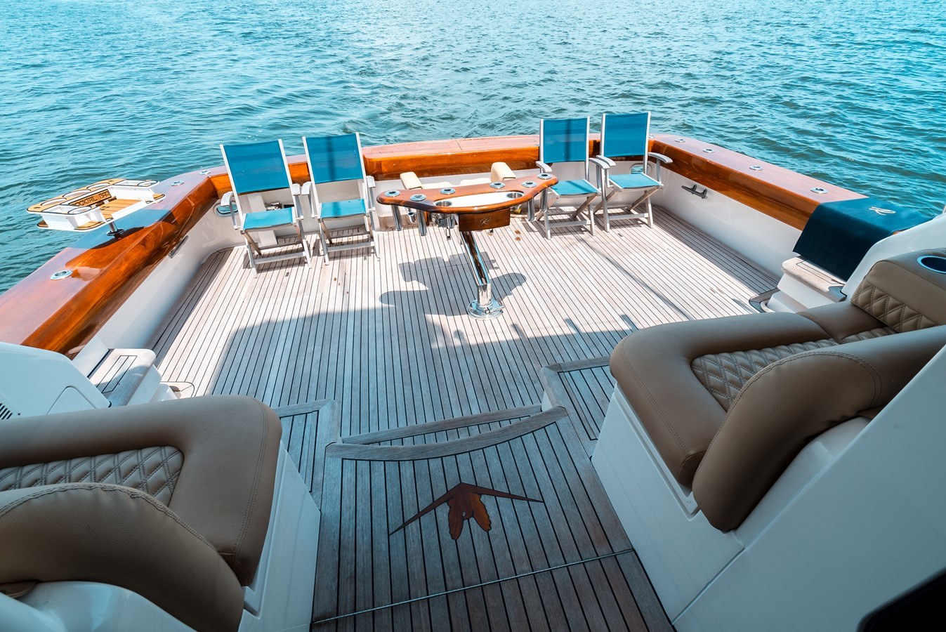 https://arconyachts.ams3.digitaloceanspaces.com/110564/conversions/large_4275706-optimize.jpg