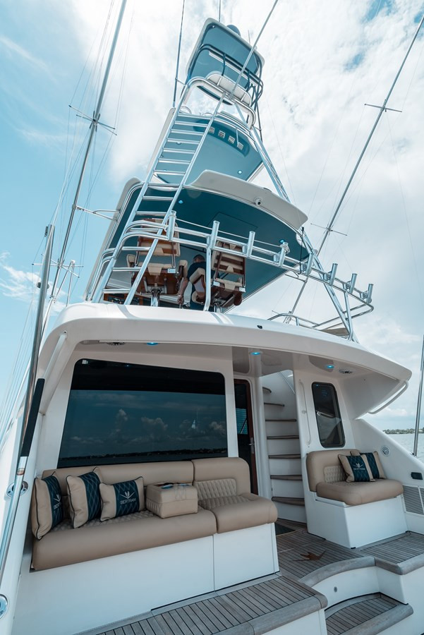 https://arconyachts.ams3.digitaloceanspaces.com/110573/conversions/large_4275709-optimize.jpg