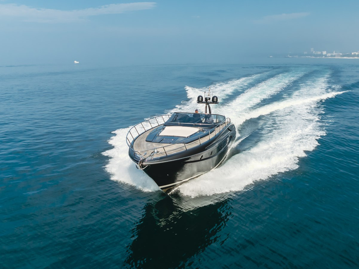 https://arconyachts.ams3.digitaloceanspaces.com/110612/conversions/large_4383565-optimize.jpg