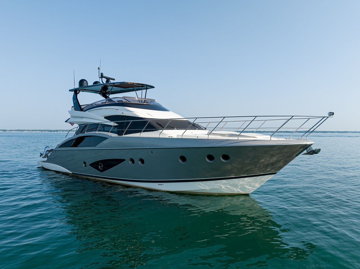 https://arconyachts.ams3.digitaloceanspaces.com/110685/conversions/large_4514143-optimize.jpg