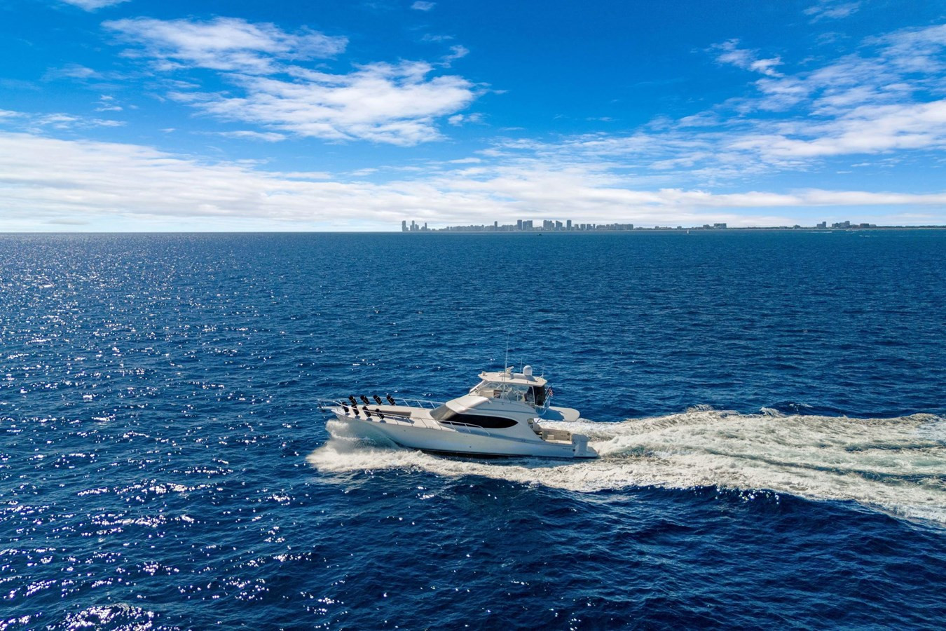https://arconyachts.ams3.digitaloceanspaces.com/110747/conversions/large_4583439-optimize.jpg